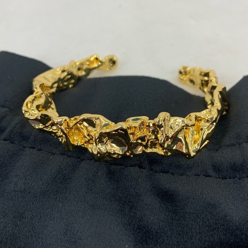 Amber Sceats Textured 24k Gold Plated Brass Emery Cuff - Picture 4 of 8